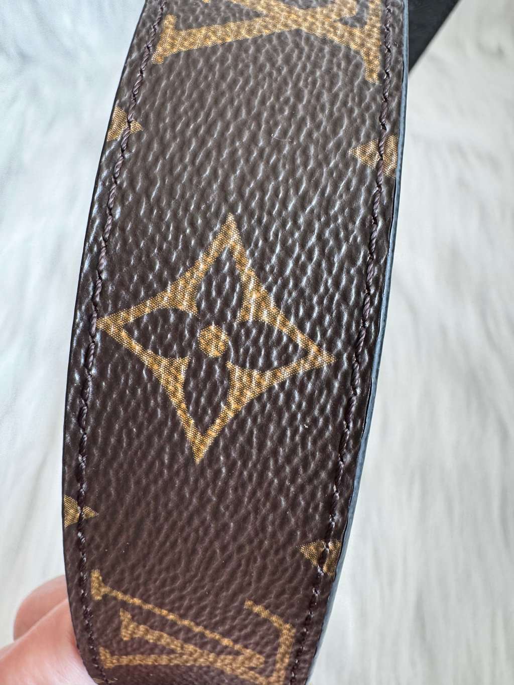 Louis Vuitton Monogram 30MM Reversible Belt Black Leather Good - Model View
