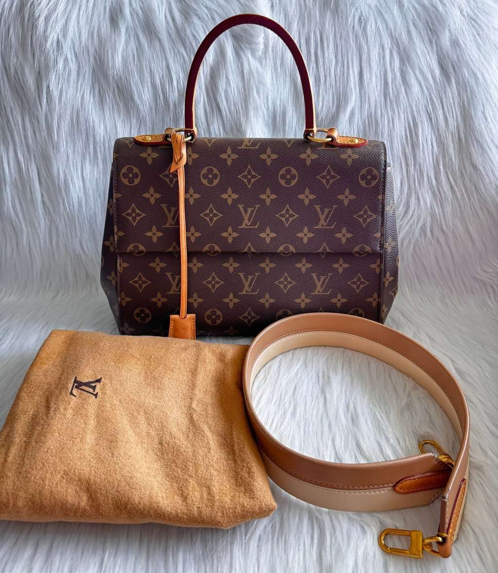 Louis Vuitton Monogram Cluny MM Beige Leather Good - Box View