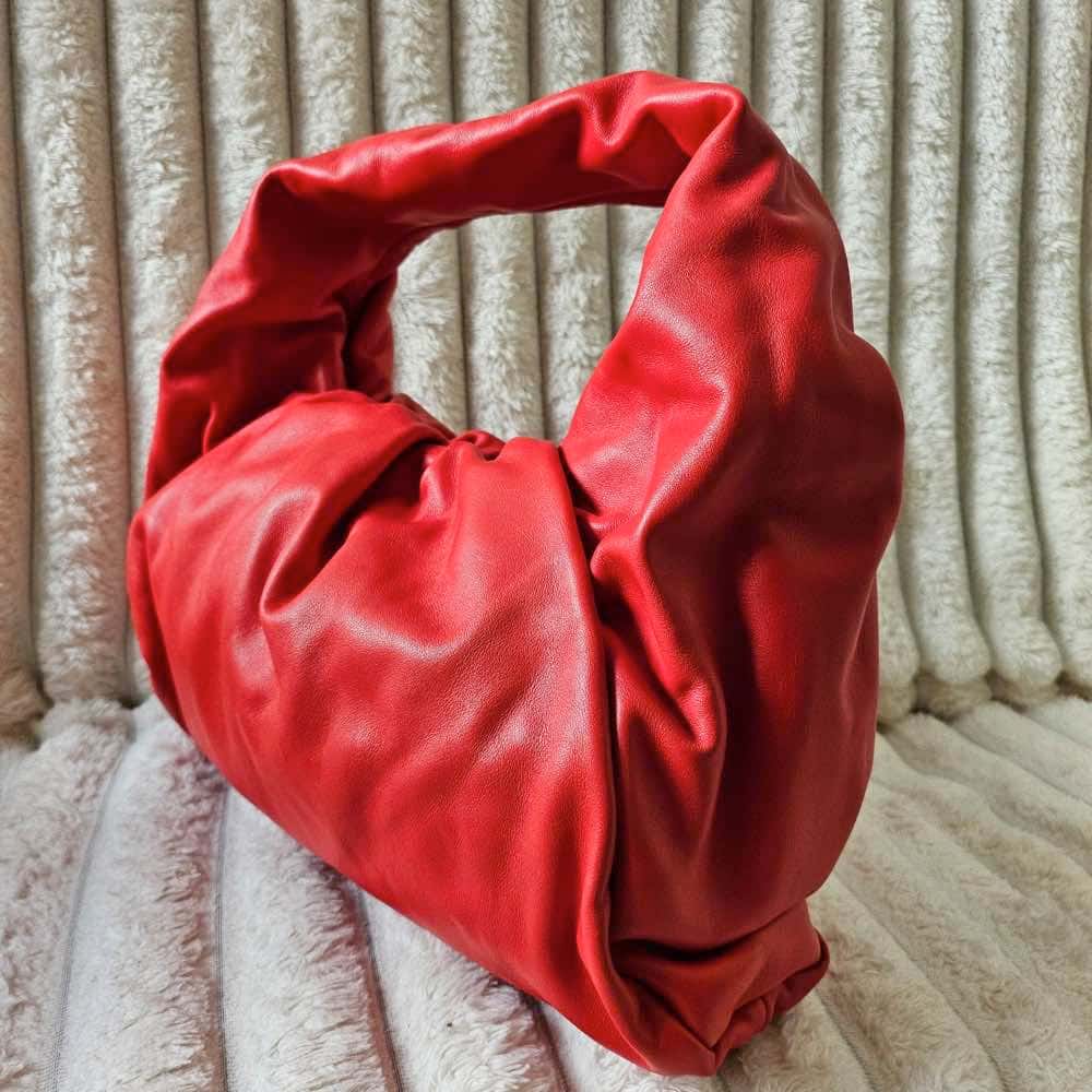 Bottega Veneta Shoulder Pouch Red Leather Good - Inside View