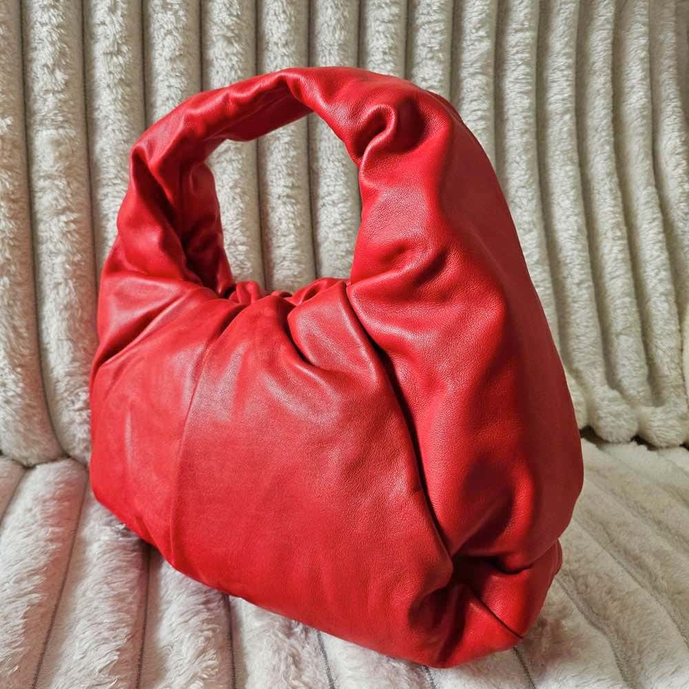 Bottega Veneta Shoulder Pouch Red Leather Good - Model View