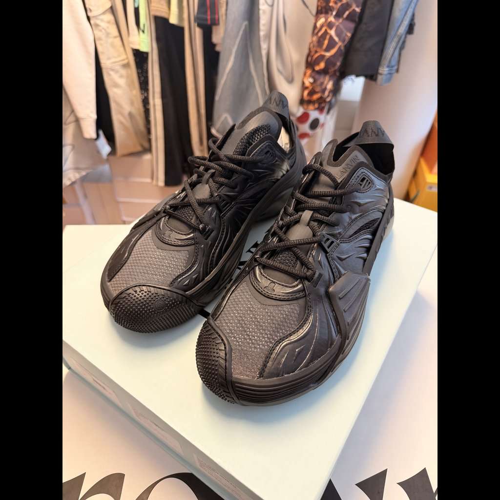 Lanvin Flash X Sneaker Black Never worn - Model View