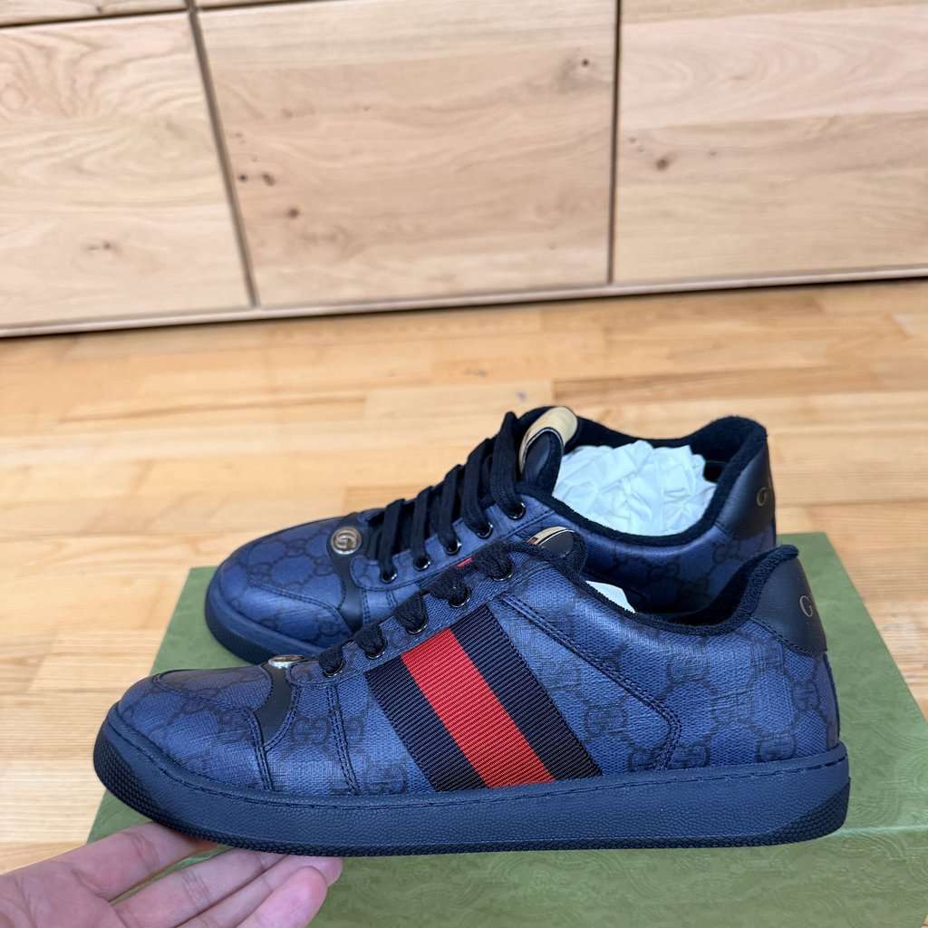 Gucci Screener Navy Leather Never worn - Back View