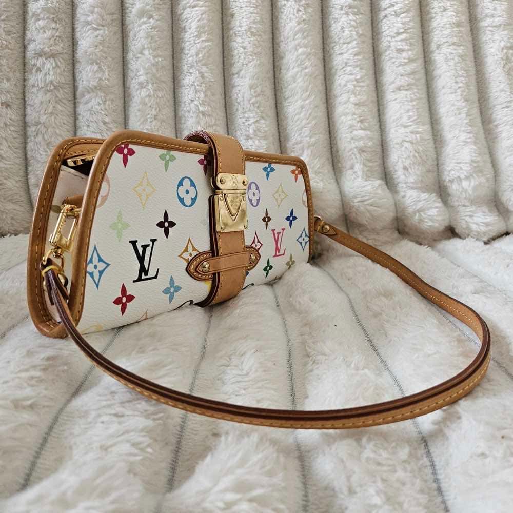 Louis Vuitton Murakami Shirley White Canvas Gold Good - Model View