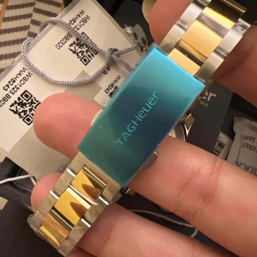 Tag Heuer Aquaracer Gold Never worn, with tag - Model View