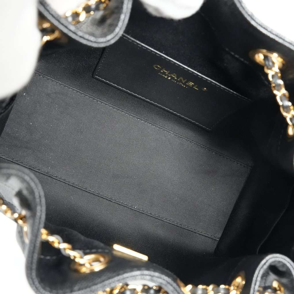 Chanel 25 Mini Hobo Handbag Black Leather Very good - Model View