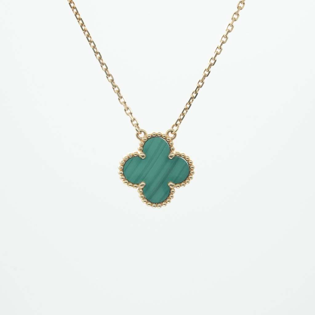 Van Cleef & Arpels Vintage Alhambra Pendant Malachite Gold Gold Very good - Model View