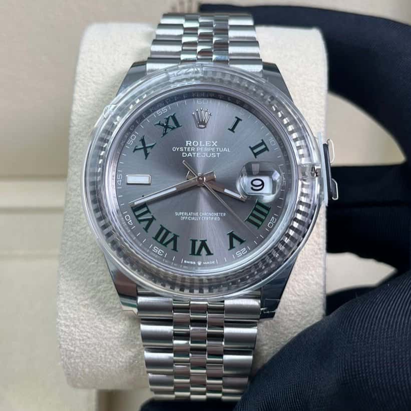Rolex Datejust 41 Green Never worn - Inside View
