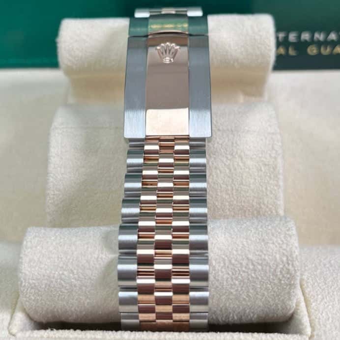 Rolex Datejust 41 Pink Never worn - Inside View