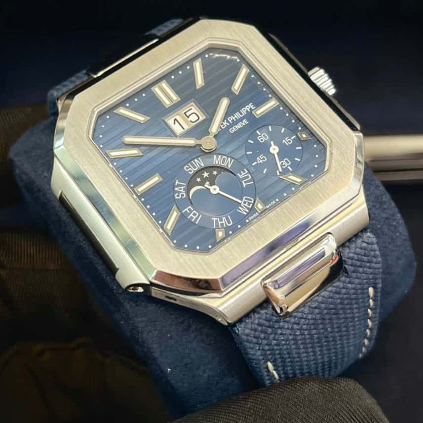 Patek Philippe Cubitus Platinum Case Sunburst Blue Dial 5822P-001 45mm Blue Never worn - Inside View