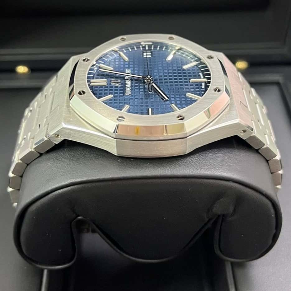 Audemars Piguet Royal Oak Selfwinding 41mm Blue Never worn - Model View