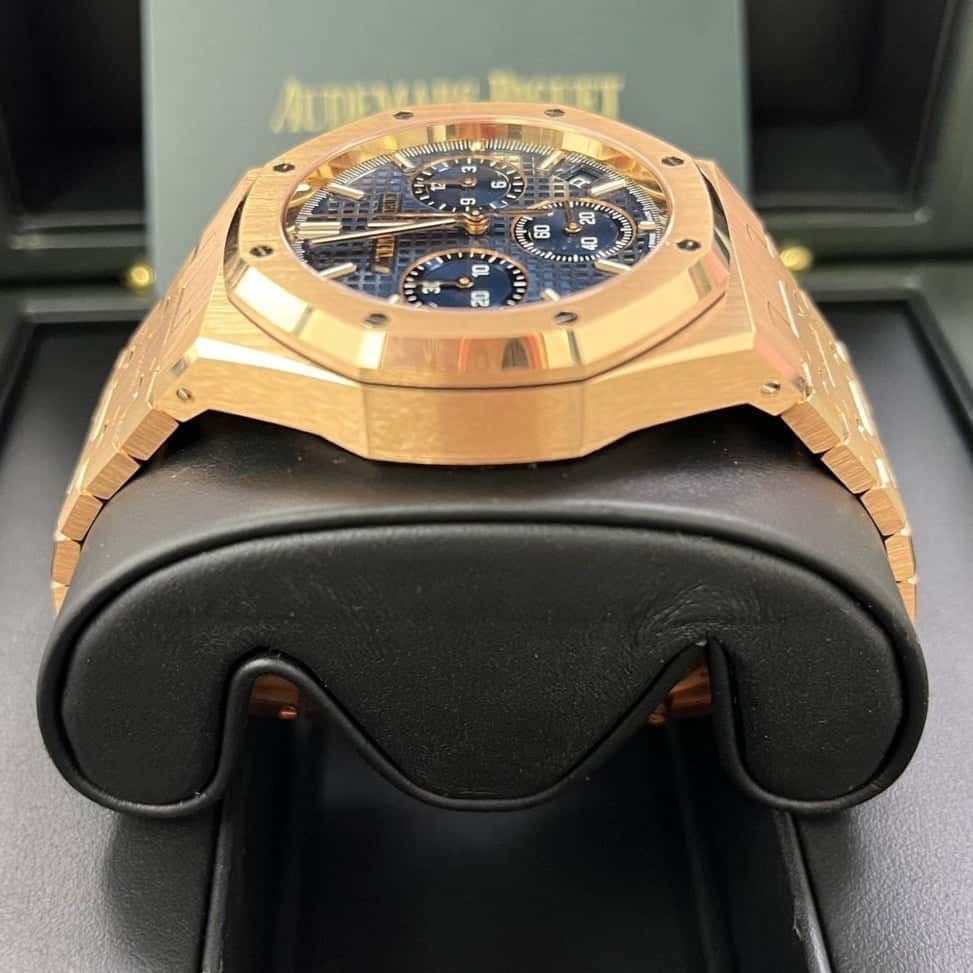 Audemars Piguet Royal Oak Chronograph 41mm Blue Never worn - Box View