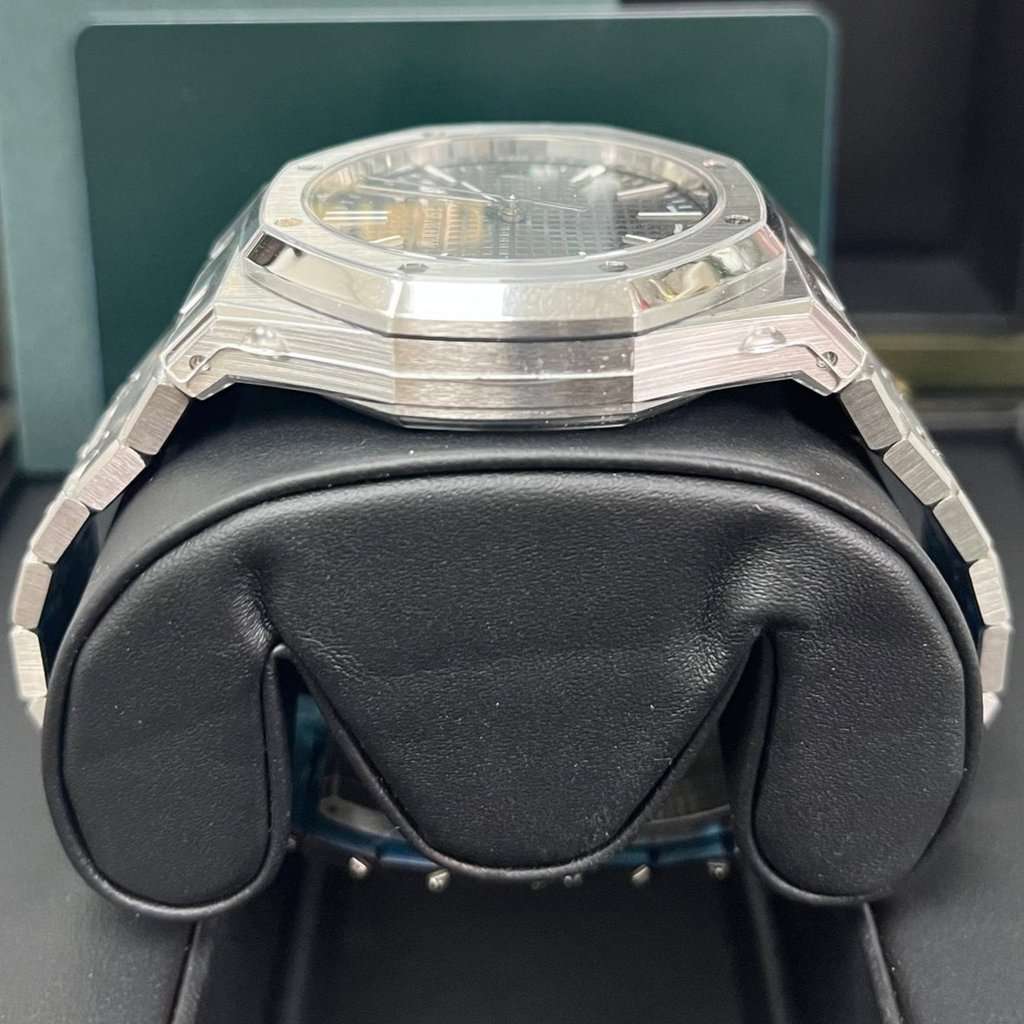 Audemars Piguet Royal Oak Selfwinding 41mm Grey Never worn - Inside View