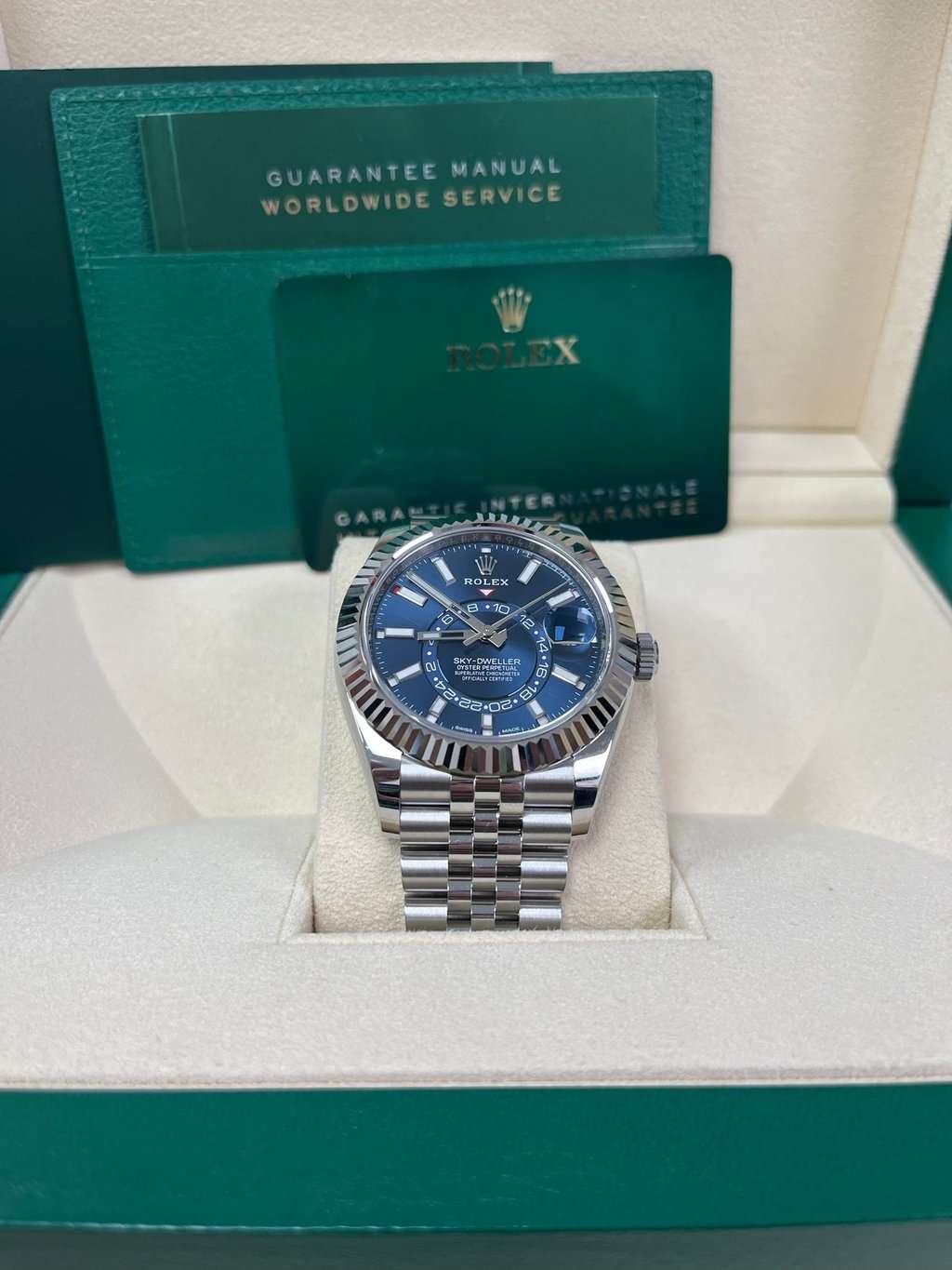 Rolex Sky-Dweller 42mm Blue Never worn - Back View