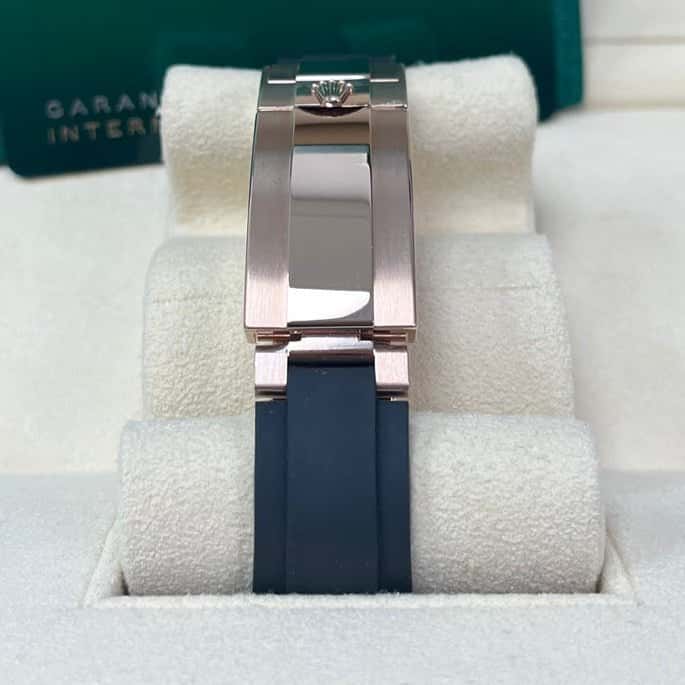 Rolex Yacht-Master 40mm Pink Never worn - Inside View