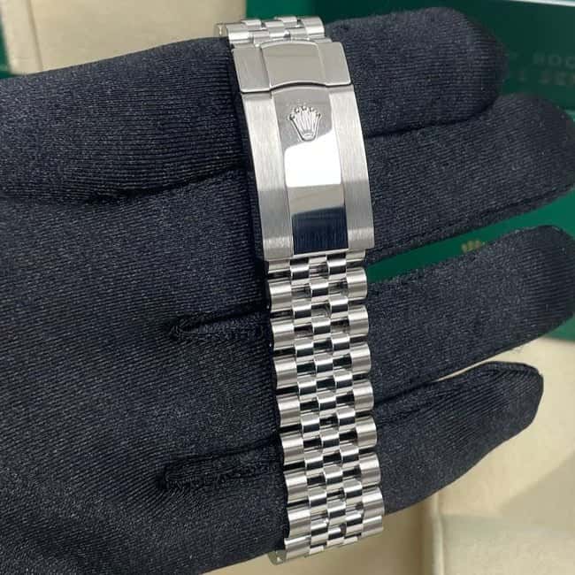Rolex Datejust 41 White Never worn - Inside View