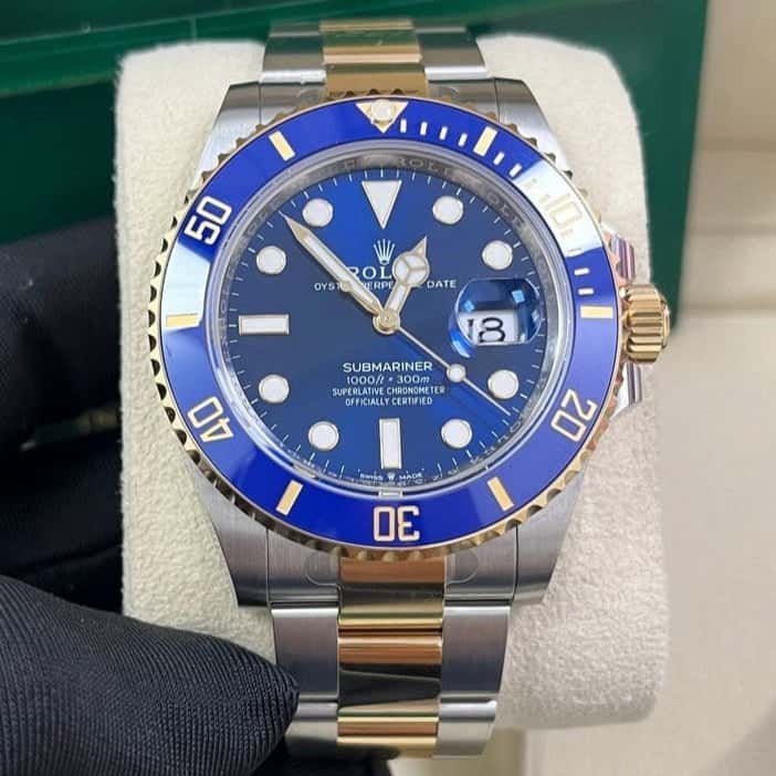 Rolex Submariner 41mm Blue Never worn - Inside View