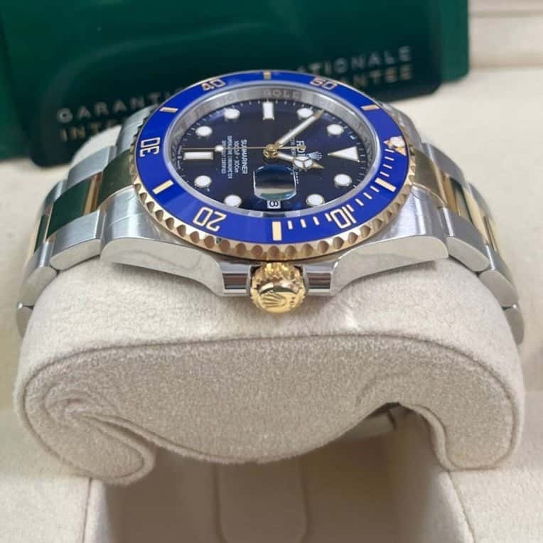 Rolex Submariner 41mm Blue Never worn - Box View