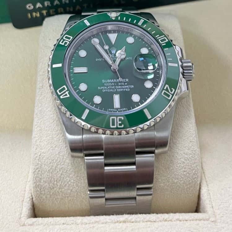 Rolex Submariner 40mm Green Never worn - Back View