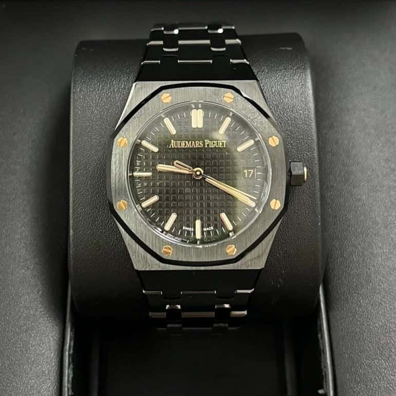 Audemars Piguet Royal Oak Selfwinding 34mm Black Never worn - Back View
