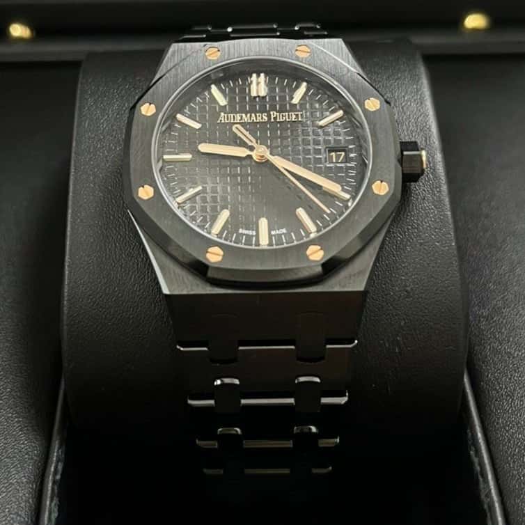 Audemars Piguet Royal Oak Selfwinding 34mm Black Never worn - Box View