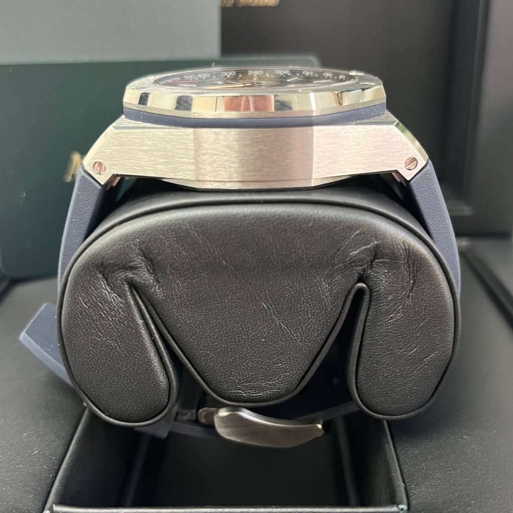 Audemars Piguet Royal Oak Offshore 43mm MultiColor Never worn - Inside View