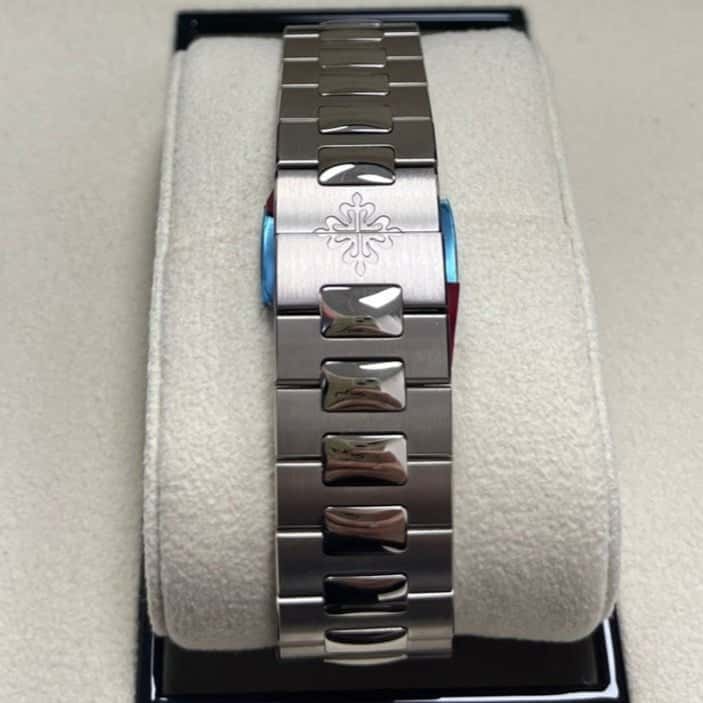 Patek Philippe Nautilus 41mm Blue Never worn - Back View