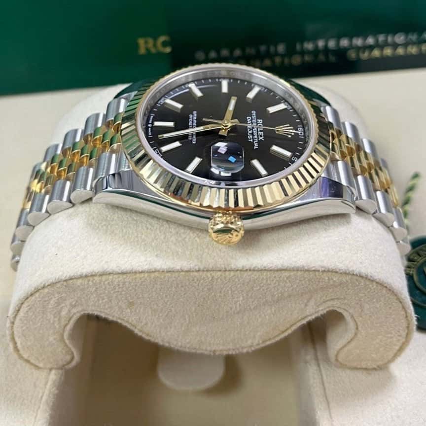 Rolex Datejust 41 Black Never worn - Inside View