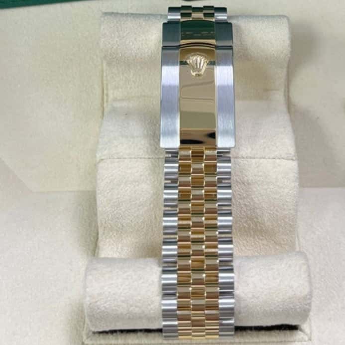 Rolex Datejust 41 Black Never worn - Model View