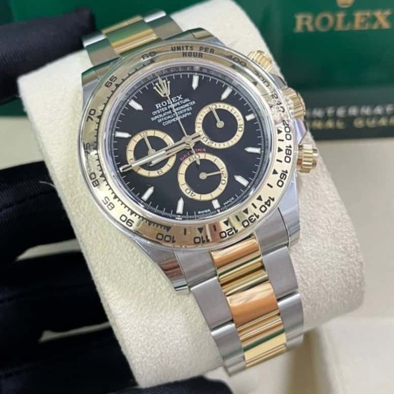 Rolex Daytona 40mm Black Never worn - Model View