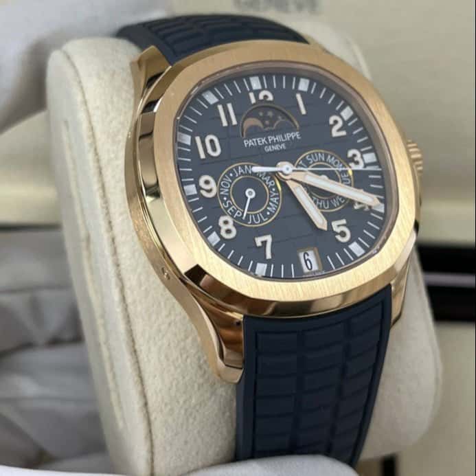 Patek Philippe Aquanaut 40mm Pink Never worn - Back View