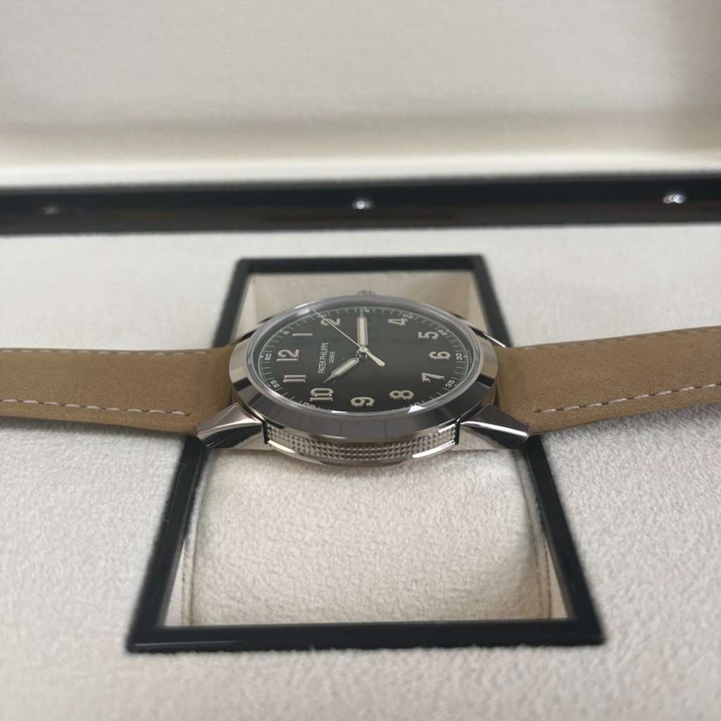 Patek Philippe Calatrava 40mm White Never worn - Model View