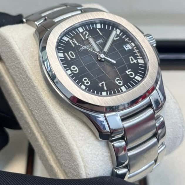 Patek Philippe Aquanaut 40mm Black Never worn - Back View
