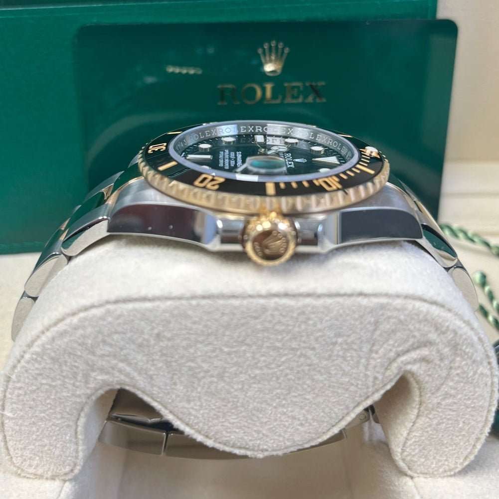 Rolex Submariner 41mm Black Never worn - Inside View
