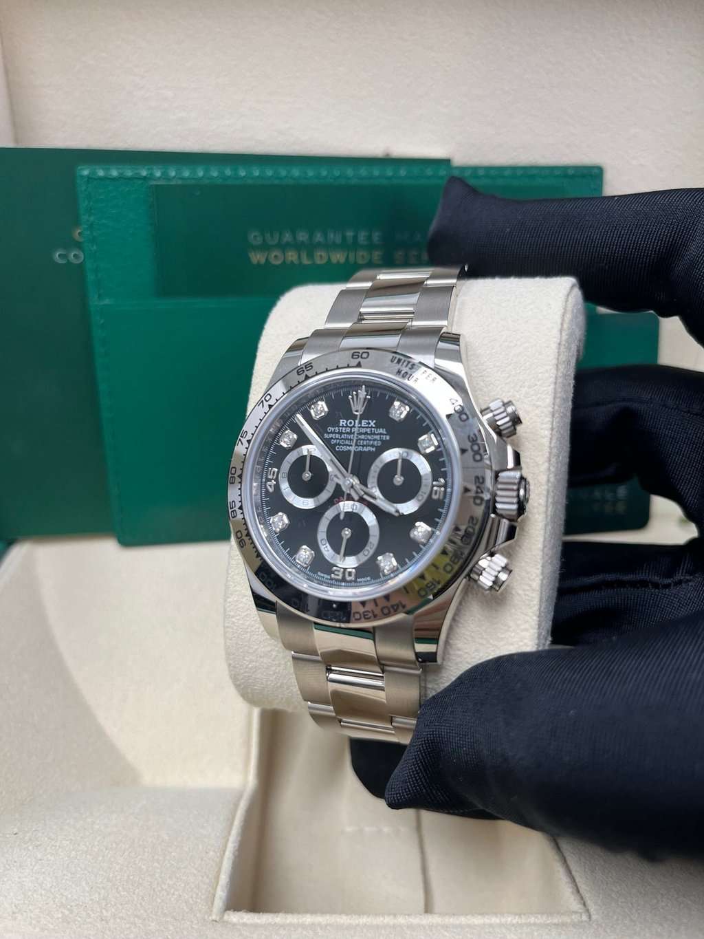 Rolex Daytona 40mm Silver Never worn - Box View