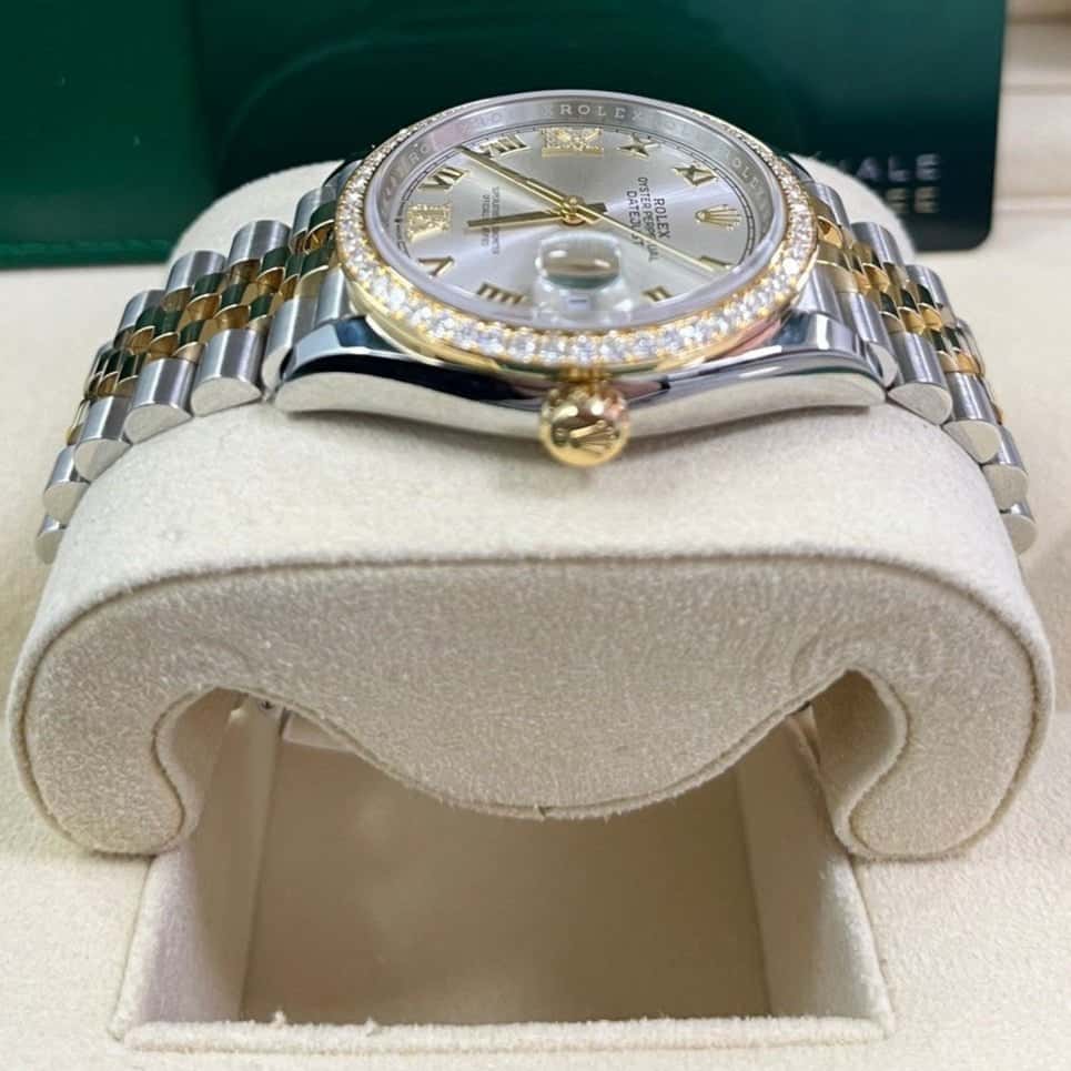 Rolex Datejust 36 Silver Never worn - Inside View