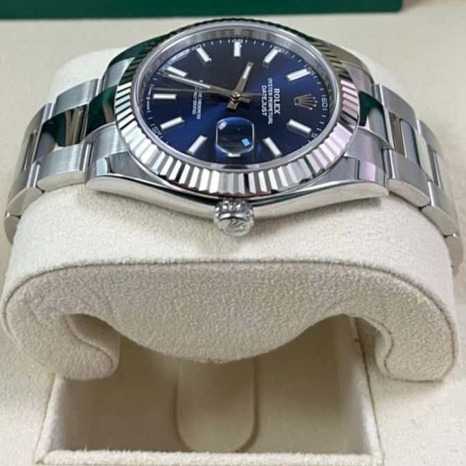 Rolex Datejust 41 Blue Never worn - Inside View