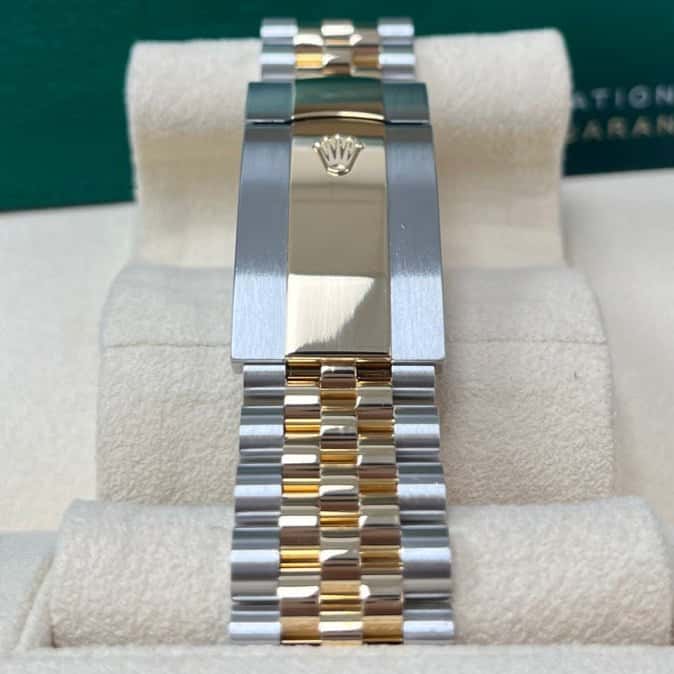 Rolex Yellow Rolesor Sky-Dweller Watch - Black Index Dial - Jubilee Bracelet 42mm Black Never worn - Model View