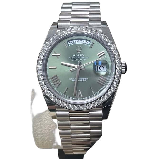 Rolex White Gold Day-Date 40 Watch - Bezel - Olive Green Bevelled Roman Dial - President Bracelet Green Never worn - Front View