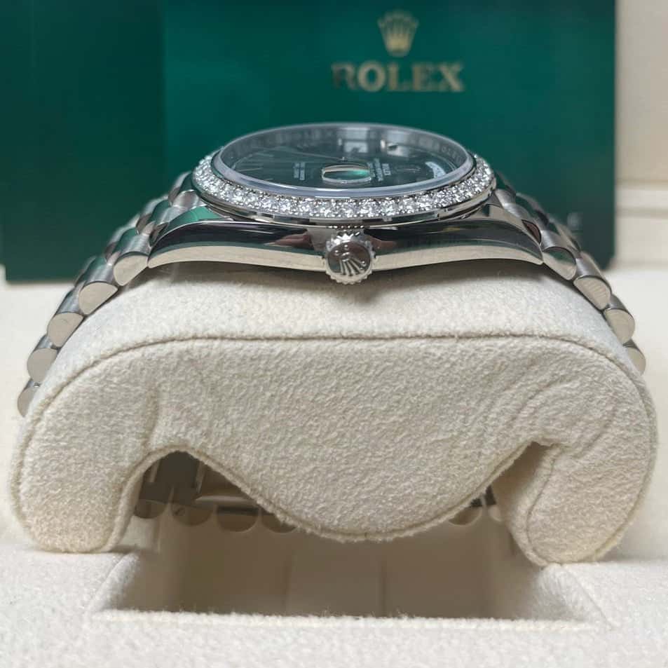 Rolex White Gold Day-Date 40 Watch - Bezel - Olive Green Bevelled Roman Dial - President Bracelet Green Never worn - Model View