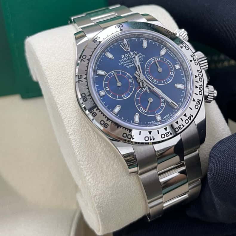 Rolex Daytona 40mm Blue Never worn - Inside View