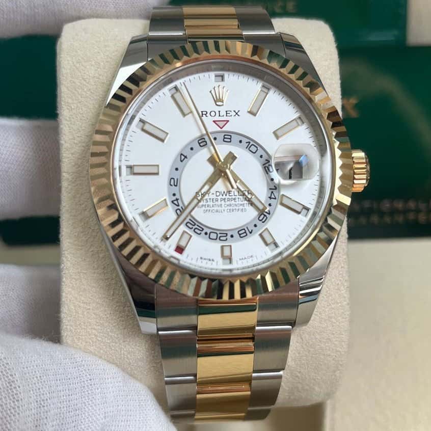 Rolex Sky-Dweller 42mm White Never worn - Back View