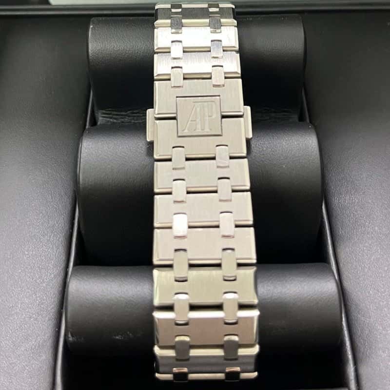 Audemars Piguet Royal Oak Selfwinding Chronograph 41mm Black Never worn - Model View