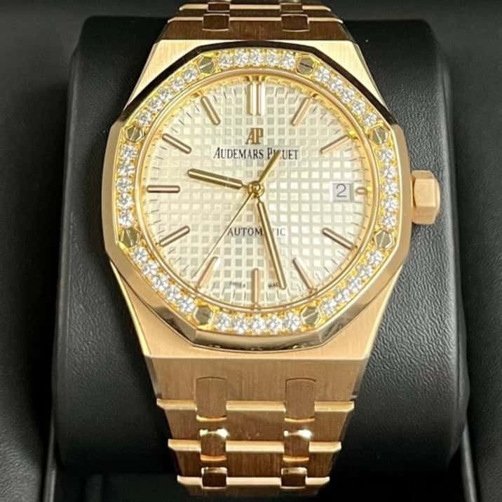 Audemars Piguet Royal Oak 37mm Pink Never worn - Back View
