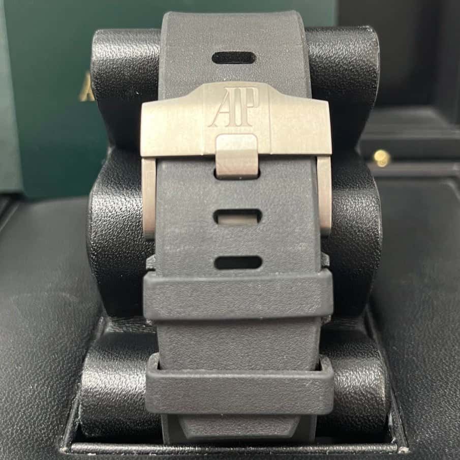 Audemars Piguet Royal Oak Offshore 44mm Black Never worn - Model View