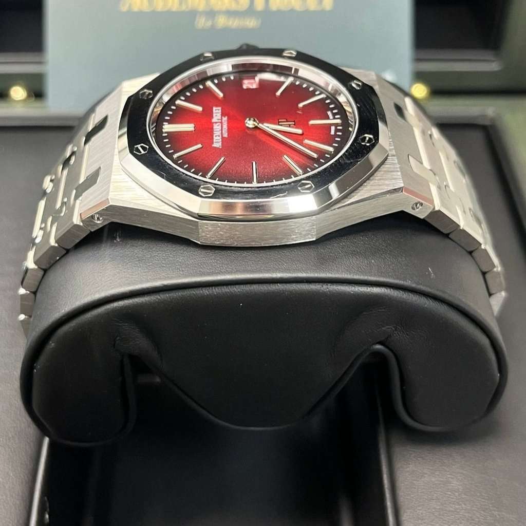 Audemars Piguet Royal Oak 39mm Red Never worn - Back View
