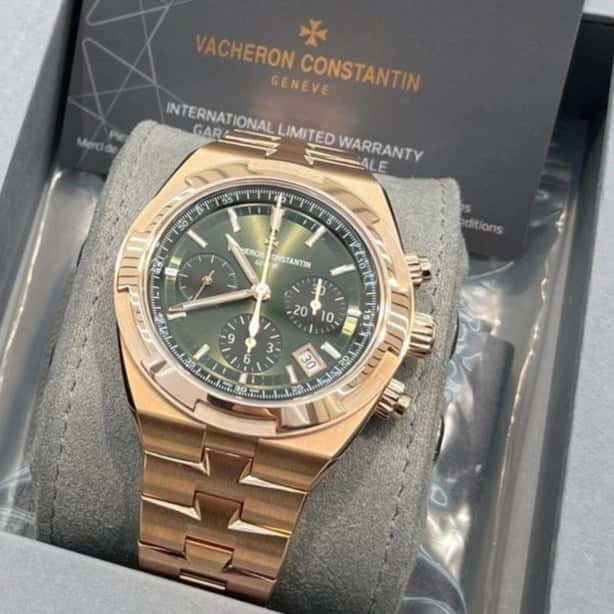 Vacheron Constantin Overseas Chronograph Rose Gold Green Dial 5520V/210R-B966 Pink Never worn - Back View