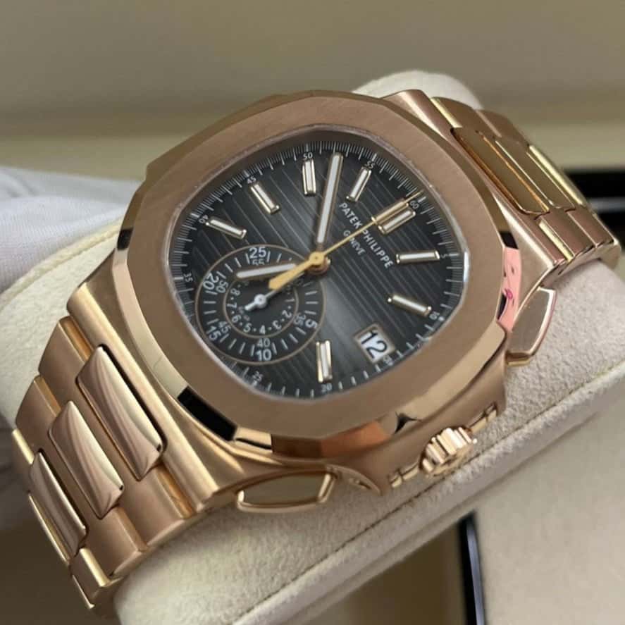 Patek Philippe Nautilus 40mm Pink Never worn - Model View