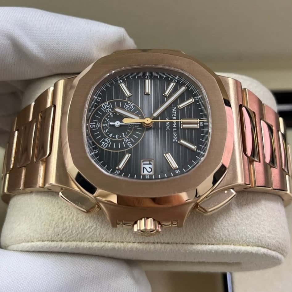 Patek Philippe Nautilus 40mm Pink Never worn - Box View