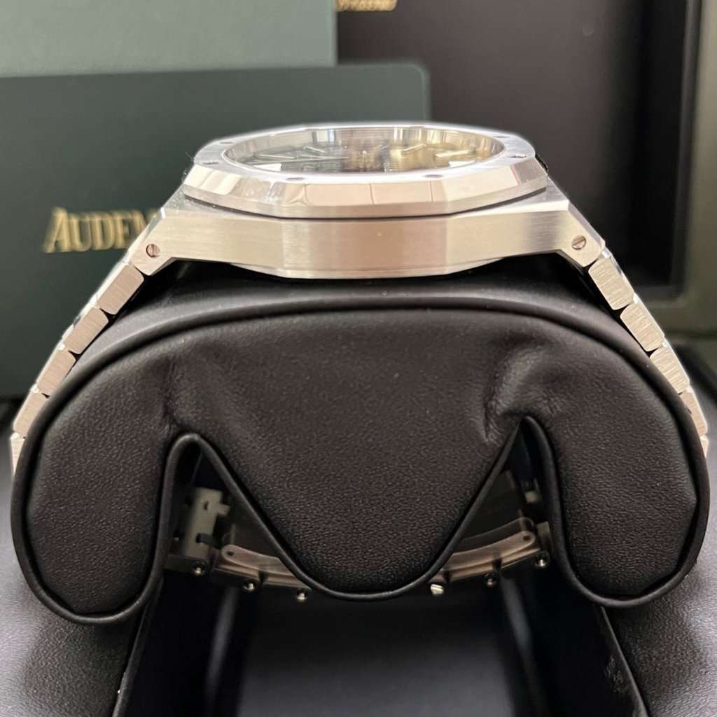 Audemars Piguet Royal Oak Selfwinding 41mm Black Never worn - Inside View