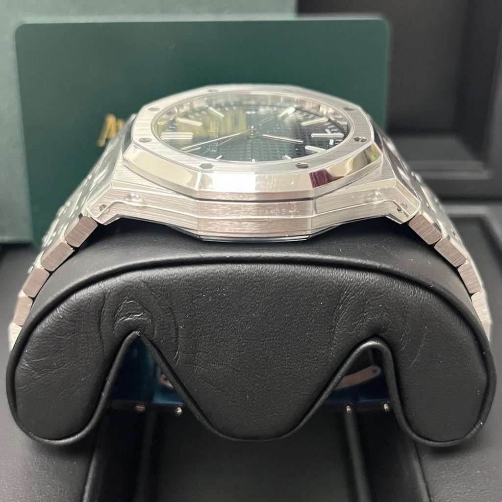 Audemars Piguet Royal Oak Selfwinding 41mm Green Never worn - Inside View